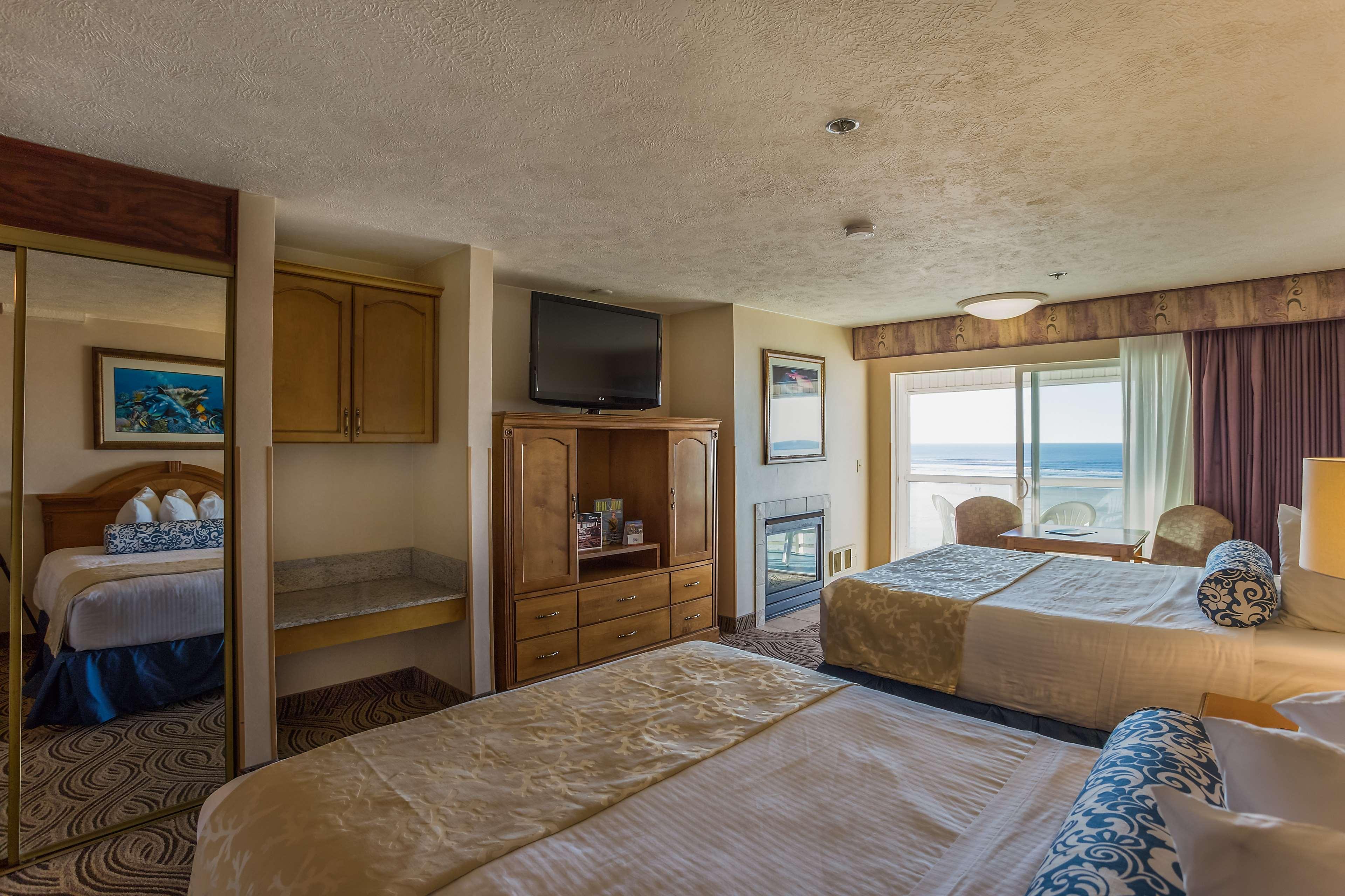Promenade Inn & Suites Oceanfront Seaside Buitenkant foto